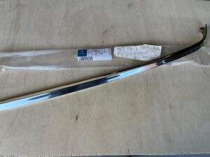 Mercedes 107 Chroom strip