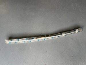 Motorkap raster aan raam kant 108