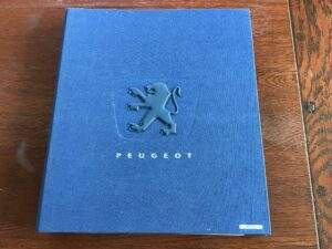 Peugeot persmap autosalon Parijs