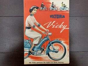 Victoria Vicky Folder 1955