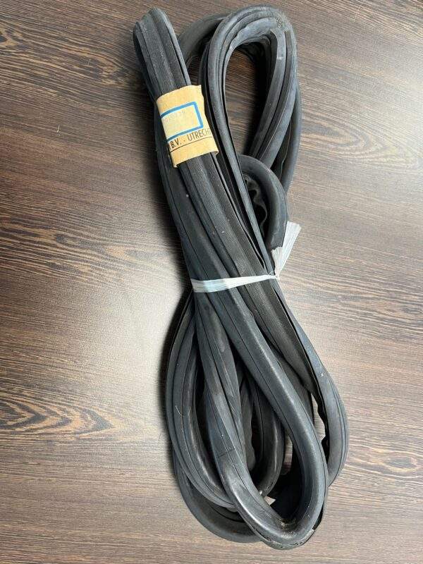 Voorruit rubber 108 (2)