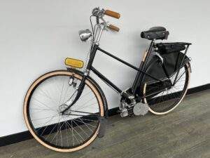 Mosquito Motor met Fiets Gazelle 1953