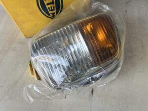 Stads/knipperlicht onder koplamp links 110