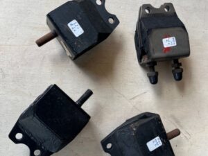 Motorsteunen 170/ 220 / 153