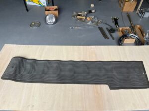 Rubber mat naast reservewiel Ponton 120