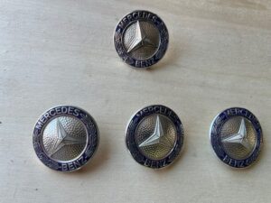 Grill logo Mercedes 123