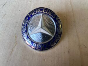 Grill logo Mercedes 108