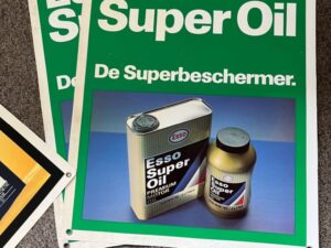 Esso pompstation reclame