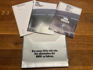 BMW Dealer Introductiemap 525e 1983