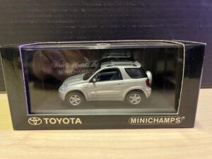 Toyota RAV 4   , 1:43