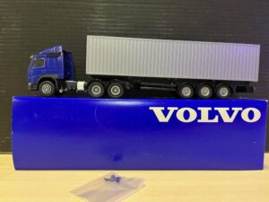 Volvo FM 12 Globetrotter 4x2   1:50