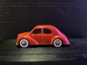 Renault 4 CV Rood 1:43