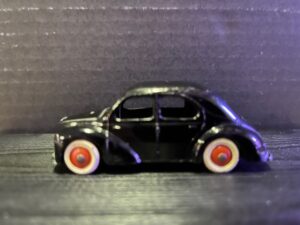 Renault 4 CV Zwart  1:43