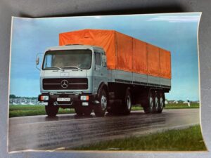 Mercedes Showroom foto vrachtauto
