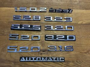 BMW Type aanduiding emblemen